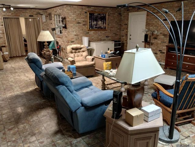 24305 Engolio St, Plaquemine, LA 70764