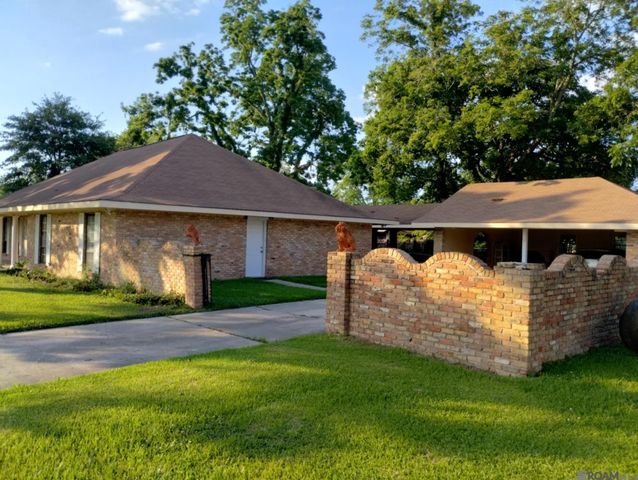 24305 Engolio St, Plaquemine, LA 70764