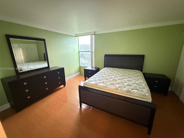 2020 NE 135th Street 503, North Miami, FL 33181