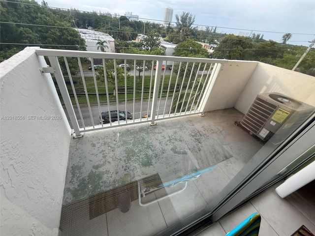2020 NE 135th Street 503, North Miami, FL 33181