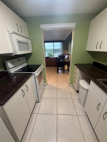 2020 NE 135th Street 503, North Miami, FL 33181