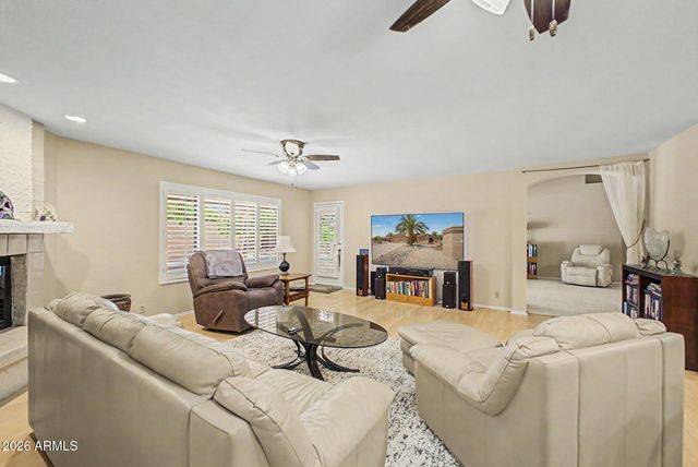 9146 W ORAIBI Drive, Peoria, AZ 85382