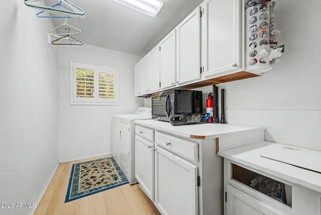 9146 W ORAIBI Drive, Peoria, AZ 85382