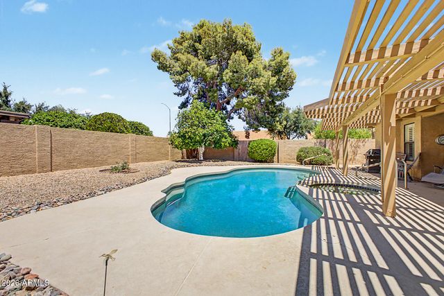 9146 W ORAIBI Drive, Peoria, AZ 85382