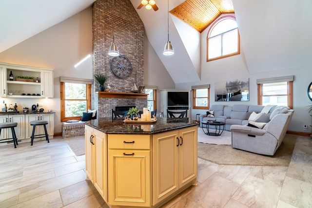 565 Lane 101 Lake Pleasant, Fremont, IN 46737