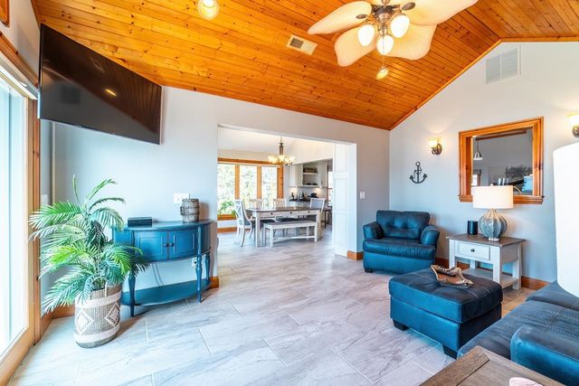 565 Lane 101 Lake Pleasant, Fremont, IN 46737