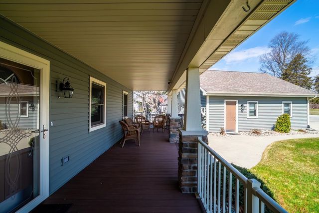 565 Lane 101 Lake Pleasant, Fremont, IN 46737