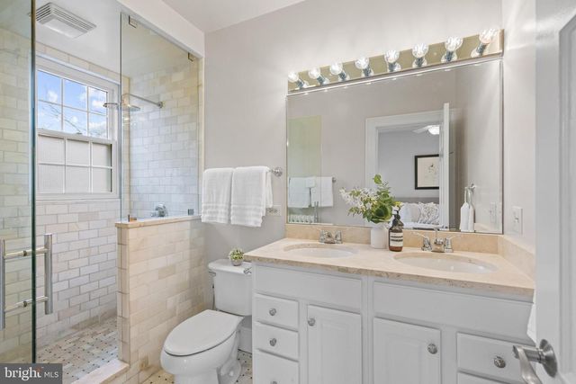 3308 CATHEDRAL AVE NW, Washington, DC 20008