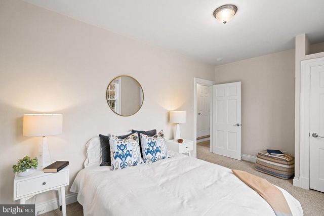 3308 CATHEDRAL AVE NW, Washington, DC 20008