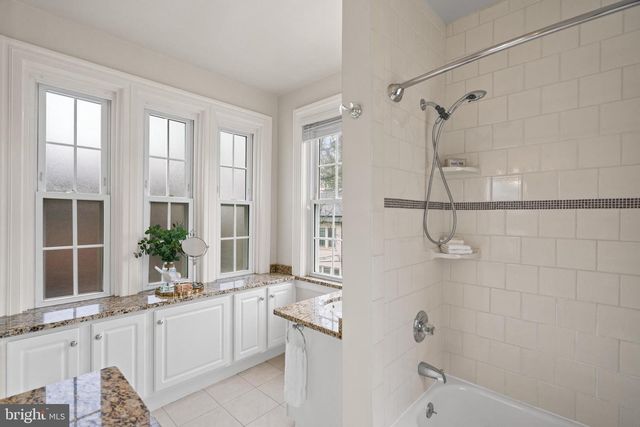 3308 CATHEDRAL AVE NW, Washington, DC 20008