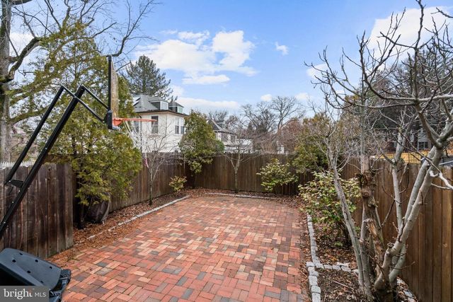 3308 CATHEDRAL AVE NW, Washington, DC 20008