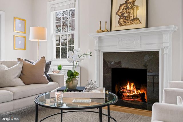 3308 CATHEDRAL AVE NW, Washington, DC 20008