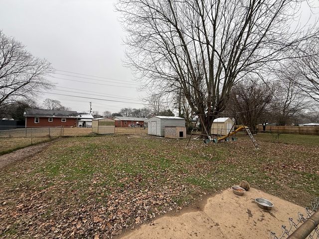 3410 Leland Cir, Hopkinsville, KY 42240