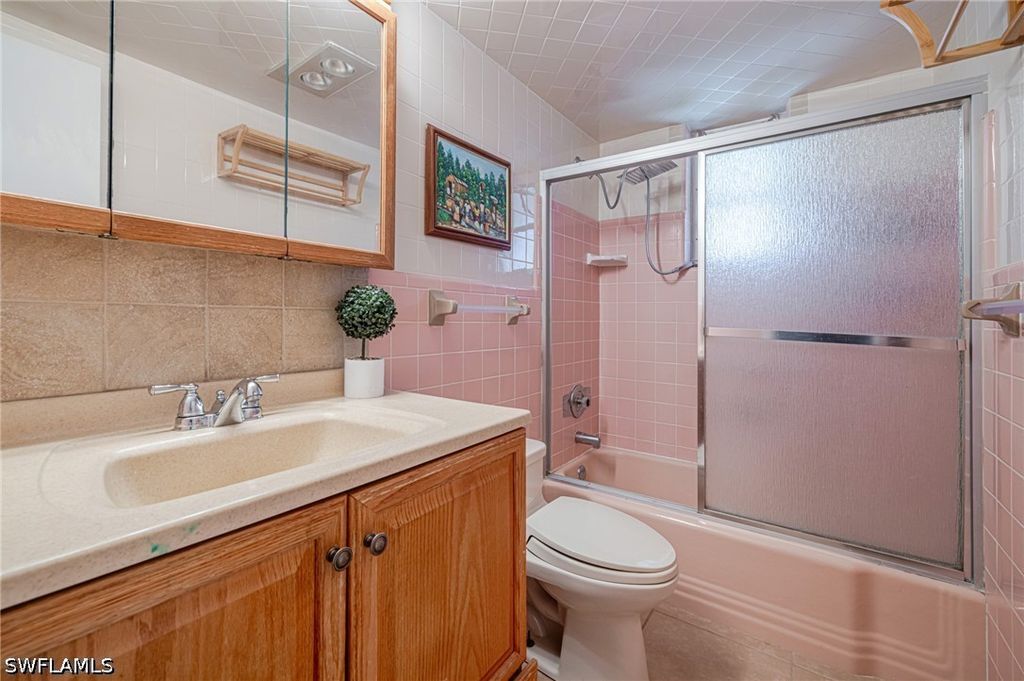 Image 17 of property listing at 4216 SE 4th PL 12, Cape Coral, FL 33904