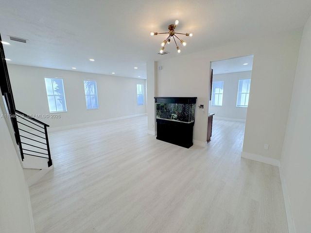 11400 NW 75th Ter, Doral, FL 33178