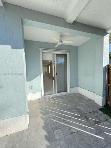 11400 NW 75th Ter, Doral, FL 33178