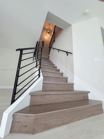 11400 NW 75th Ter, Doral, FL 33178