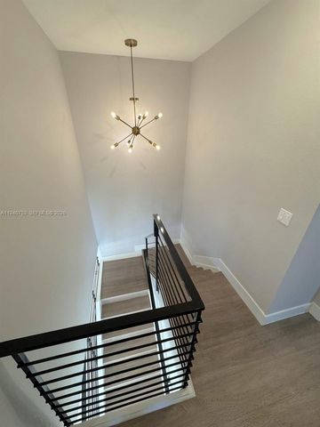 11400 NW 75th Ter, Doral, FL 33178