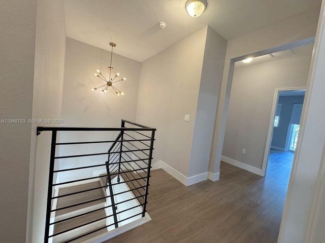 11400 NW 75th Ter, Doral, FL 33178