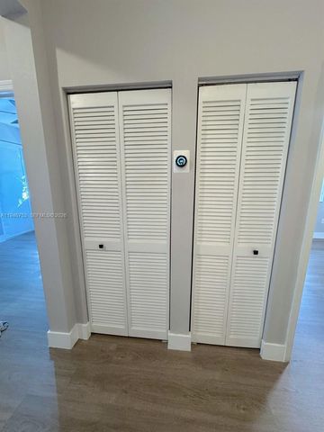 11400 NW 75th Ter, Doral, FL 33178