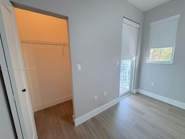 11400 NW 75th Ter, Doral, FL 33178