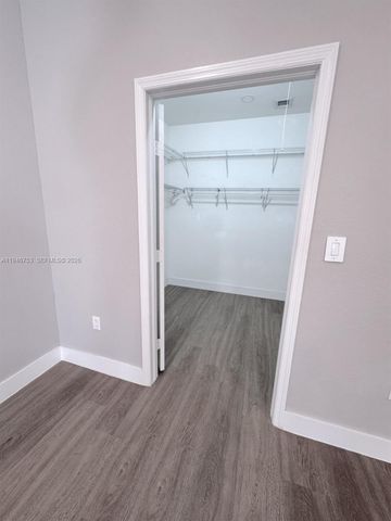 11400 NW 75th Ter, Doral, FL 33178