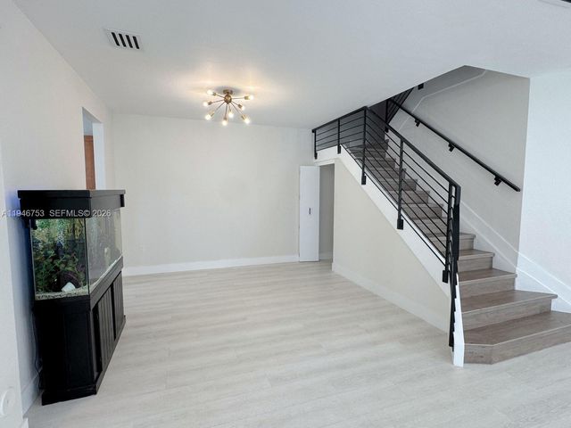 11400 NW 75th Ter, Doral, FL 33178