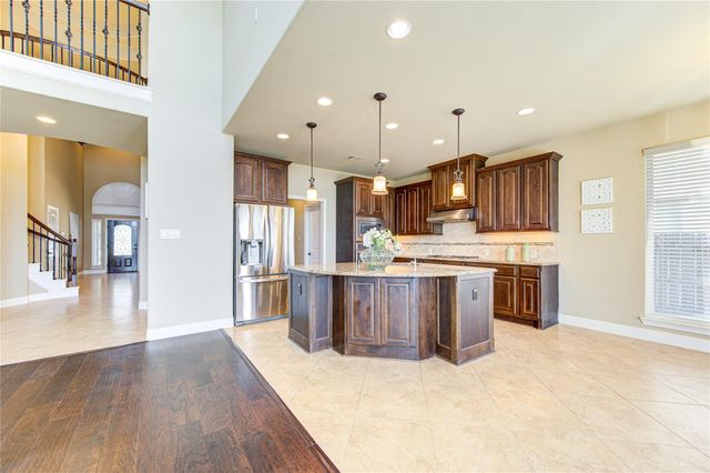 4623 Montcliff Bend Lane, Sugar Land, TX 77479