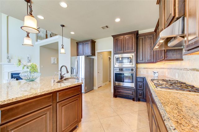 4623 Montcliff Bend Lane, Sugar Land, TX 77479