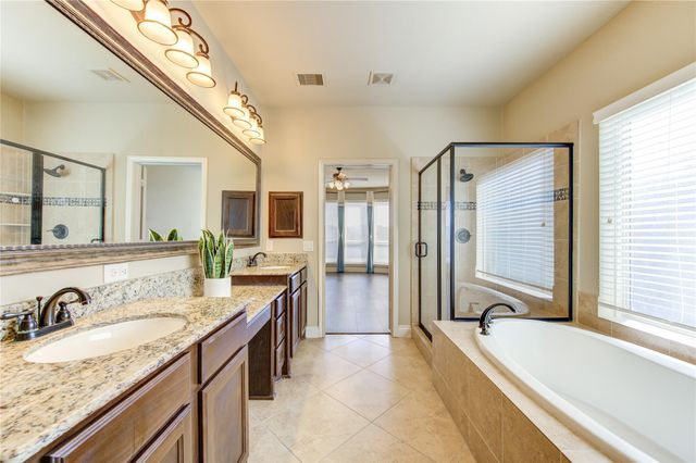 4623 Montcliff Bend Lane, Sugar Land, TX 77479