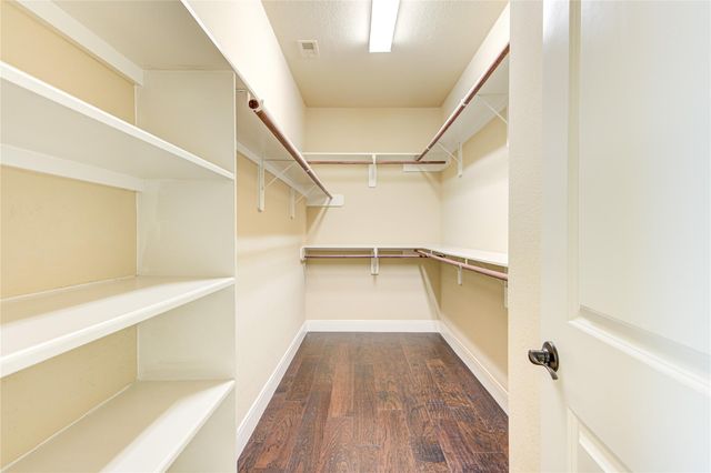 4623 Montcliff Bend Lane, Sugar Land, TX 77479