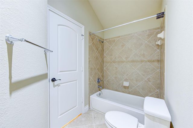 4623 Montcliff Bend Lane, Sugar Land, TX 77479