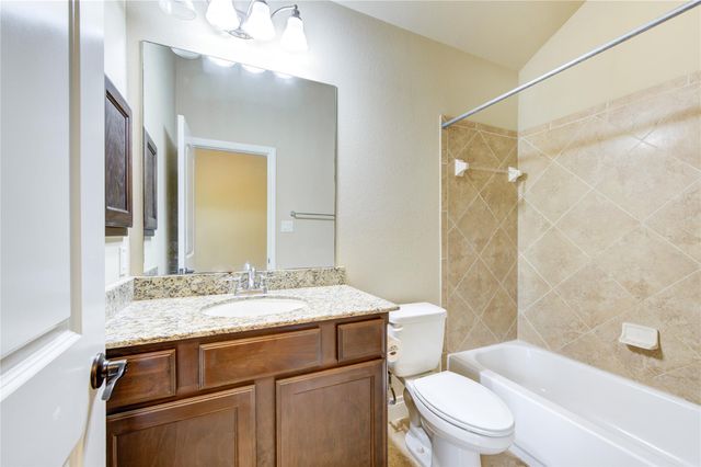 4623 Montcliff Bend Lane, Sugar Land, TX 77479