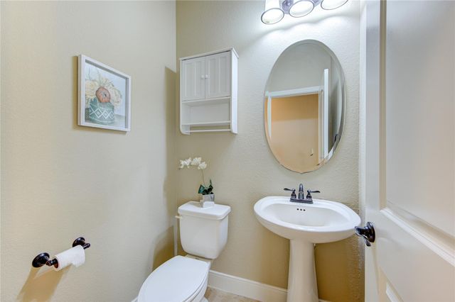 4623 Montcliff Bend Lane, Sugar Land, TX 77479