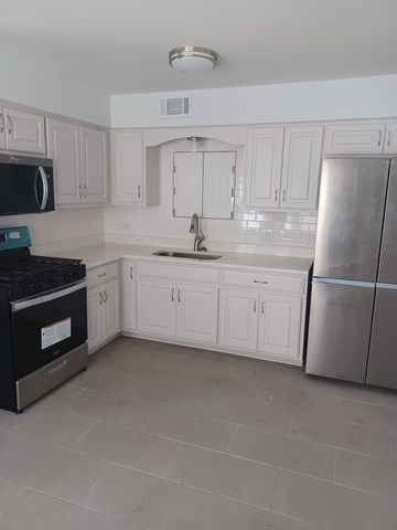 9135 S 53rd Avenue, Oak Lawn, IL 60453