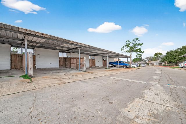 7031 Chasewood Drive, Missouri City, TX 77489