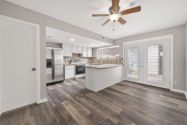 7031 Chasewood Drive, Missouri City, TX 77489