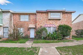 7031 Chasewood Drive, Missouri City, TX 77489