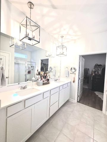 6887 Japonica Ln, White House, TN 37188