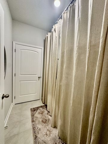 6887 Japonica Ln, White House, TN 37188