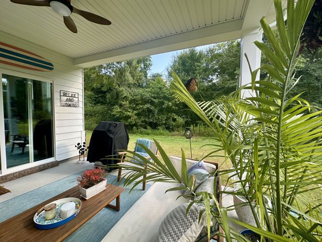 6887 Japonica Ln, White House, TN 37188