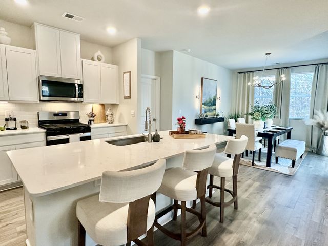 6887 Japonica Ln, White House, TN 37188