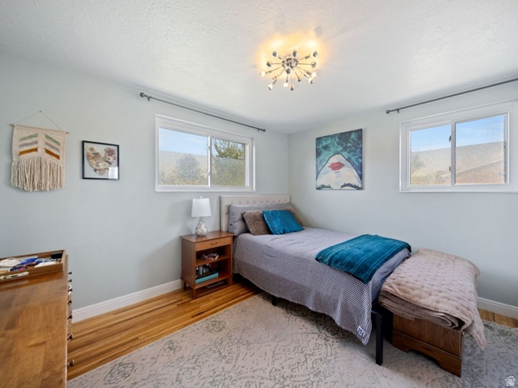 Image 18 of property listing at 5597 S HILLSIDE DR, Murray, UT 84107