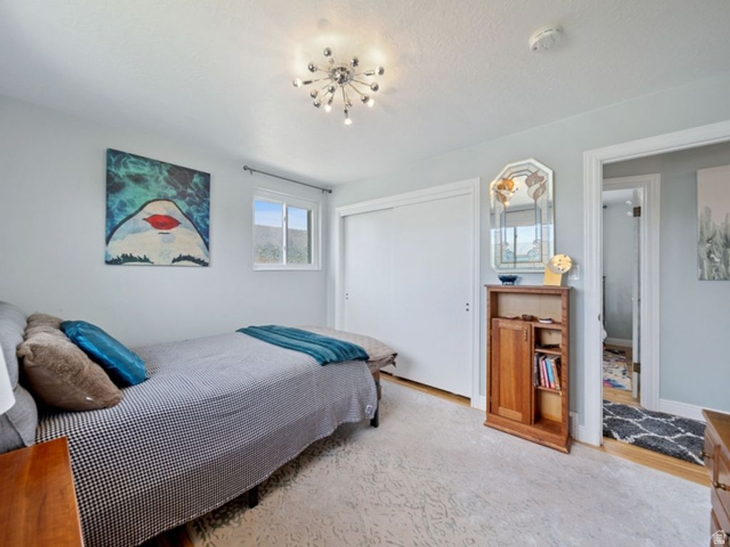 Image 19 of property listing at 5597 S HILLSIDE DR, Murray, UT 84107