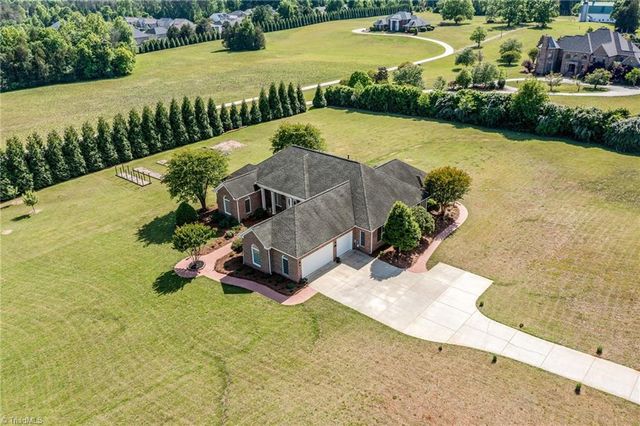 4447 Kendale Road, High Point, NC 27265