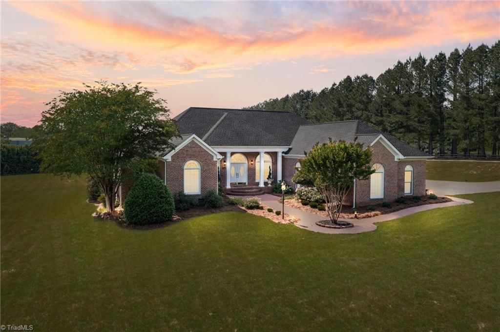 4447 Kendale Road, High Point, NC 27265