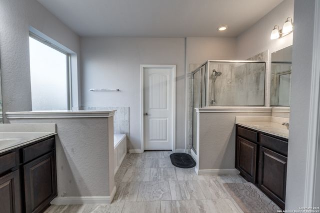 4613 Falling Oak, Cibolo, TX 78108
