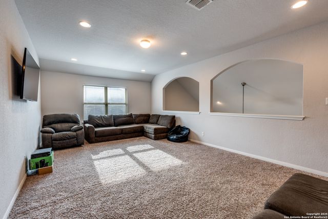 4613 Falling Oak, Cibolo, TX 78108