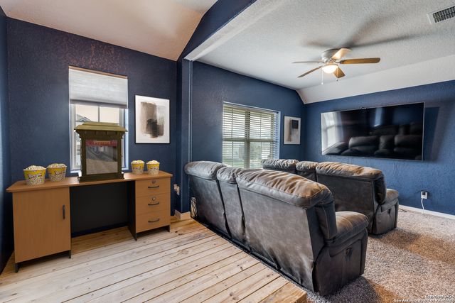 4613 Falling Oak, Cibolo, TX 78108