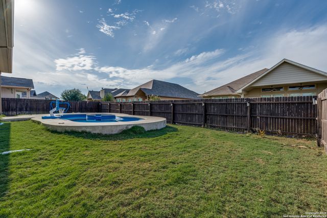 4613 Falling Oak, Cibolo, TX 78108